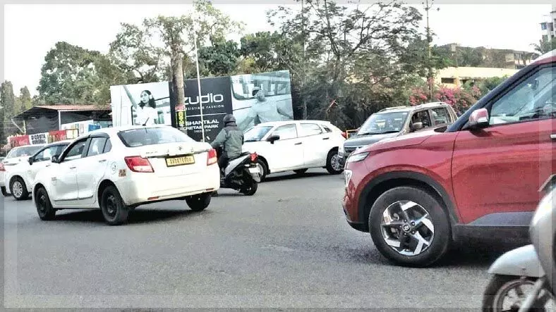 वाहनों की बढ़ती अराजकता के बीच Chicalim जंक्शन पर यातायात सिग्नल लगाने की तत्काल मांग