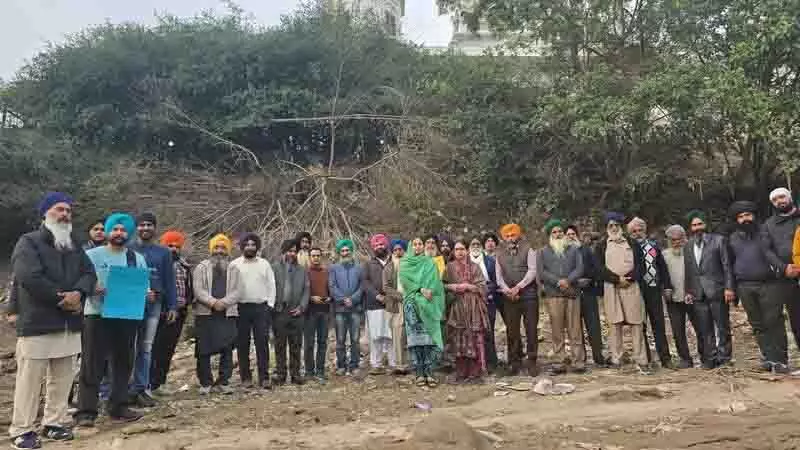 Ludhiana: पेड़ों की अवैध कटाई, खनन और कंक्रीटीकरण के खिलाफ प्रदर्शन किया