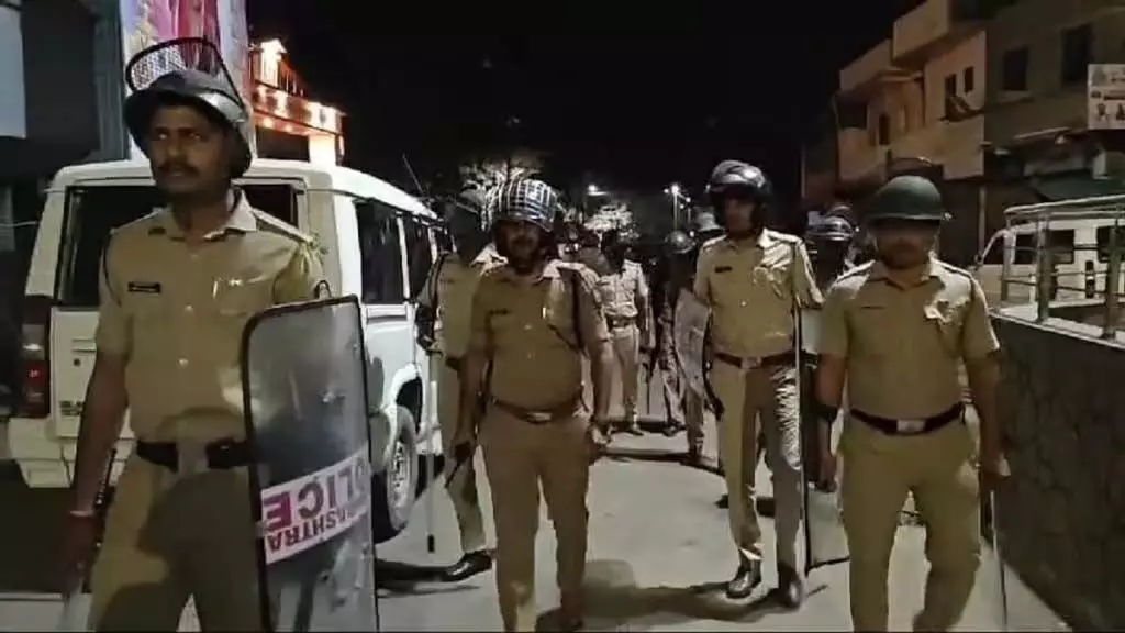 Nandurbar में पुलिस पर पथराव करने के आरोप में 18 लोग गिरफ्तार