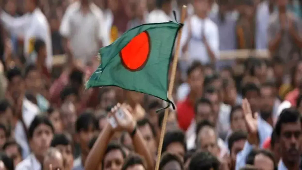 Bangladesh अर्धसैनिक सीमा रक्षकों को ध्वनि ग्रेनेड और आंसू गैस से लैस करेगा