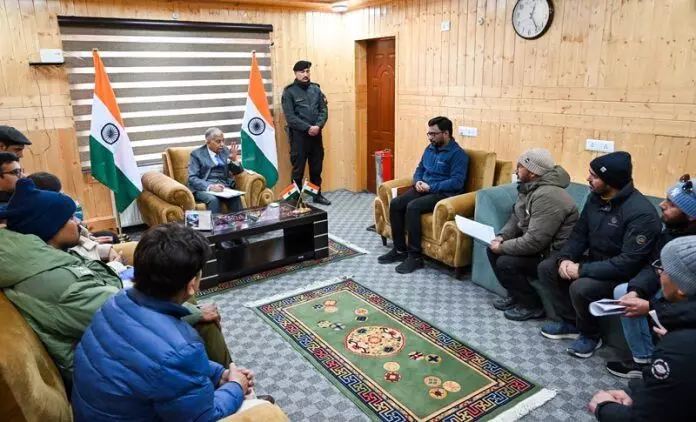 विभिन्न प्रतिनिधिमंडलों ने Ladakh के उपराज्यपाल से मुलाकात की