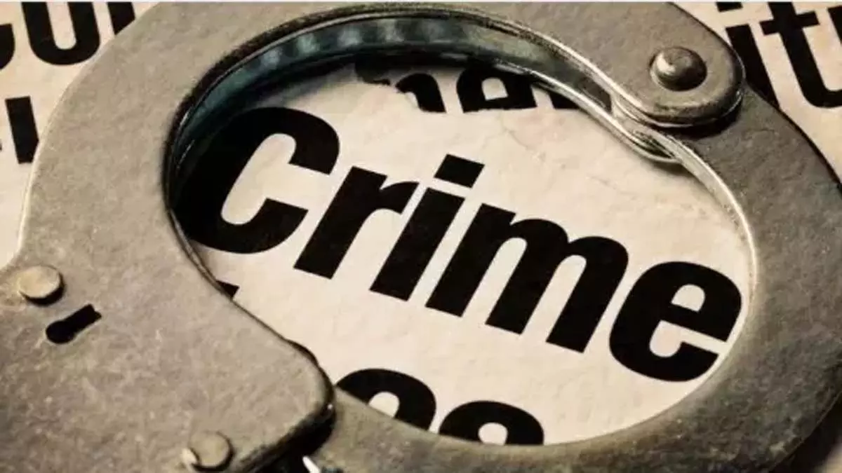 Srikakulam: प्रेमी ने महिला की हत्या की, सोने के आभूषण चुराए Srikakulam: प्रेमी ने महिला की हत्या की, सोने के आभूषण चुराए