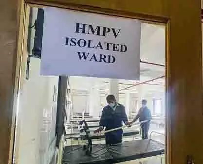 Gujarat: सक्रिय मामला नहीं होने की घोषणा के कुछ समय बाद ही महिला एचएमपीवी से संक्रमित मिली Gujarat: सक्रिय मामला नहीं होने की घोषणा के कुछ समय बाद ही महिला एचएमपीवी से संक्रमित मिली