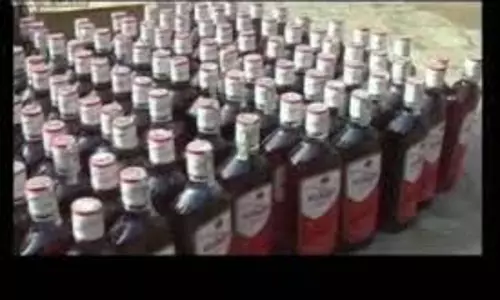 Rajasthan: 31 लाख की अंग्रेजी शराब जब्त, ट्रक चालक मौके से फरार Rajasthan: 31 लाख की अंग्रेजी शराब जब्त, ट्रक चालक मौके से फरार