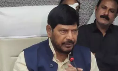 बजट में गरीबों को मुफ्त अनाज देने की योजना जारी रहेगी : रामदास आठवले बजट में गरीबों को मुफ्त अनाज देने की योजना जारी रहेगी : रामदास आठवले