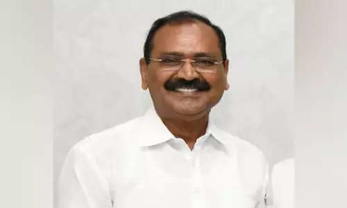 Andhra: भुमना ने नायडू पर टीटीडी जांच को रोकने का आरोप लगाया Andhra: भुमना ने नायडू पर टीटीडी जांच को रोकने का आरोप लगाया