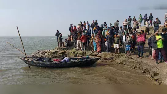Katihar: कटिहार नाव हादसे में तीन लोगों की हुई मौत