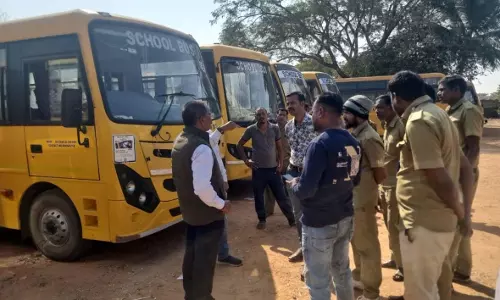 54 स्कूल बसों और ड्राइवरों की हुई जांच