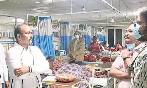 Andhra: टीटीडी ईओ ने एसवीआईएमएस का निरीक्षण किया