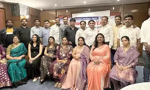 Andhra: पूर्व छात्र पुनर्मिलन पर खुश