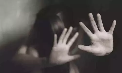 17 वर्षीय किशोरी से दुष्कर्म कर उसे गर्भवती किया: आरोपी युवक गिरफ्तार 17 वर्षीय किशोरी से दुष्कर्म कर उसे गर्भवती किया: आरोपी युवक गिरफ्तार