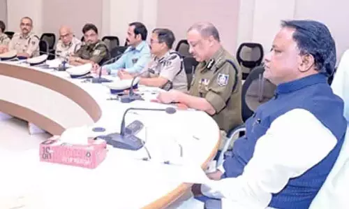 Odisha के मुख्यमंत्री ने कानून-व्यवस्था की स्थिति की समीक्षा की