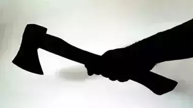 Damoh: ट्रांसफार्मर सुधारने गए बिजली कर्मचारी पर कुल्हाड़ी से हमला, मामला दर्ज Damoh: ट्रांसफार्मर सुधारने गए बिजली कर्मचारी पर कुल्हाड़ी से हमला, मामला दर्ज