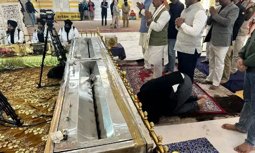 केंद्रीय राज्य मंत्री तोखन साहू ने पटना साहिब में मत्था टेका केंद्रीय राज्य मंत्री तोखन साहू ने पटना साहिब में मत्था टेका