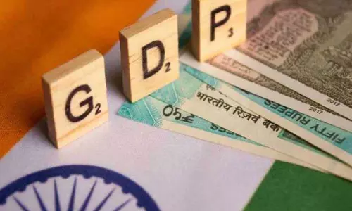 आर्थिक वृद्धि के मामले में भारत वैश्विक प्रतिस्पर्धियों से आगे बना हुआ है: Centre आर्थिक वृद्धि के मामले में भारत वैश्विक प्रतिस्पर्धियों से आगे बना हुआ है: Centre