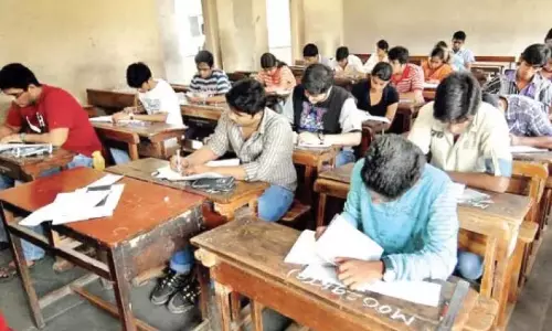 Telangana बोर्ड परीक्षा कमांड कंट्रोल सेंटर स्थापित करेगा Telangana बोर्ड परीक्षा कमांड कंट्रोल सेंटर स्थापित करेगा