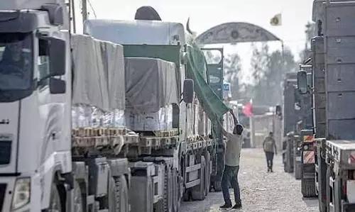 मानवीय सहायता ले जाने वाले 600 ट्रक Gaza पहुंचे मानवीय सहायता ले जाने वाले 600 ट्रक Gaza पहुंचे