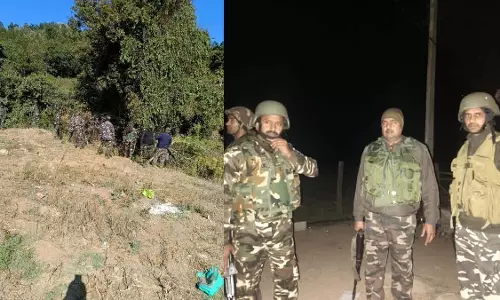 जंगल में अपराधियों और पुलिस के बीच मुठभेड़, एके-47 सहित भारी मात्रा में हथियार बरामद जंगल में अपराधियों और पुलिस के बीच मुठभेड़, एके-47 सहित भारी मात्रा में हथियार बरामद