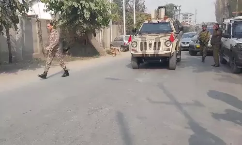 North Kashmir के सोपोर में तलाशी अभियान दूसरे दिन भी जारी North Kashmir के सोपोर में तलाशी अभियान दूसरे दिन भी जारी