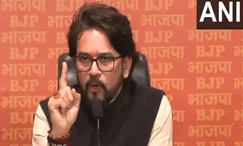Anurag Thakur ने आप और कांग्रेस पर टुकड़े-टुकड़े गैंग के साथ खड़े होने का आरोप लगाया Anurag Thakur ने आप और कांग्रेस पर टुकड़े-टुकड़े गैंग के साथ खड़े होने का आरोप लगाया