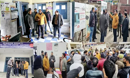 DC ने जिला किश्तवाड़ में बुजुर्गों के लिए सुविधाओं की समीक्षा की