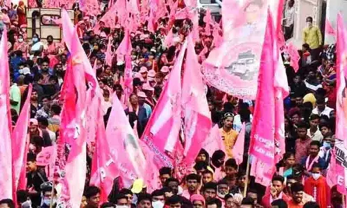 पुलिस ने Nalgonda में रायथु महा धरने की अनुमति देने से इनकार कर दिया पुलिस ने Nalgonda में रायथु महा धरने की अनुमति देने से इनकार कर दिया