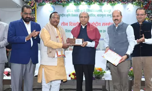 इंदिरा गांधी कृषि विश्वविद्यालय के 39 में स्थापना दिवस में शामिल हुए कृषि मंत्री