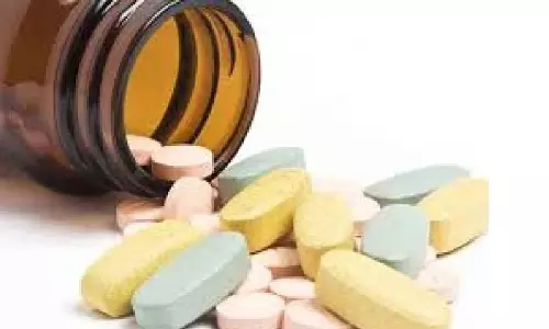 FDA की वेबसाइट बंद: दवा विक्रेताओं और वितरकों के लाइसेंस निलंबित FDA की वेबसाइट बंद: दवा विक्रेताओं और वितरकों के लाइसेंस निलंबित
