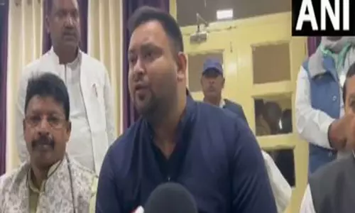 डबल इंजन सरकार बिहार के साथ सौतेला व्यवहार कर रही है: Tejashwi Yadav डबल इंजन सरकार बिहार के साथ सौतेला व्यवहार कर रही है: Tejashwi Yadav