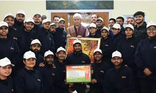 LG ने सीमा क्षेत्र युवा आदान-प्रदान कार्यक्रम में युवाओं की भागीदारी के साथ बातचीत की LG ने सीमा क्षेत्र युवा आदान-प्रदान कार्यक्रम में युवाओं की भागीदारी के साथ बातचीत की