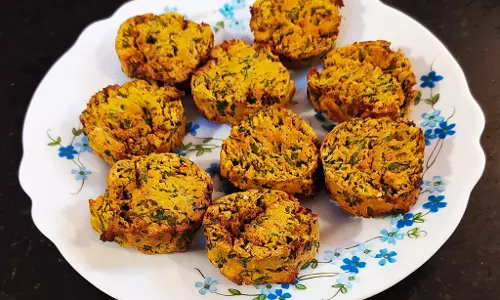 कोथिम्बीर वडी (धनिया पत्ती पकोड़े) रेसिपी