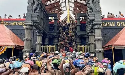 सबरीमाला तीर्थयात्रा: स्वास्थ्य विभाग मदद करता है दो स्ट्रोक पीड़ितों की सबरीमाला तीर्थयात्रा: स्वास्थ्य विभाग मदद करता है दो स्ट्रोक पीड़ितों की