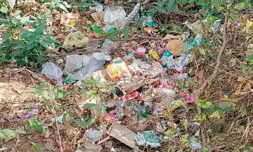 Himachal: प्लास्टिक कचरा शिमला की सुंदरता के लिए खतरा Himachal: प्लास्टिक कचरा शिमला की सुंदरता के लिए खतरा