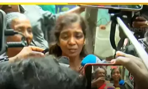 पोन्नुमोन को न्याय मिला, न्यायाधीश को कोटि-कोटि धन्यवाद: शेरोन की मां फूट-फूट कर रोने लगीं पोन्नुमोन को न्याय मिला, न्यायाधीश को कोटि-कोटि धन्यवाद: शेरोन की मां फूट-फूट कर रोने लगीं