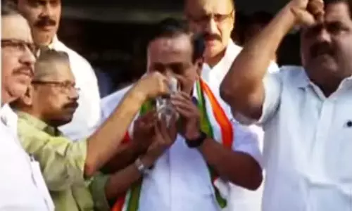 दवा की कमी: सांसद ने कहा कि समस्या का समाधान नहीं होने पर धरना जारी रहेगा