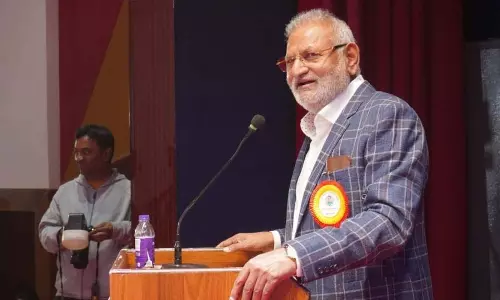 Nashik के पालकमंत्री पद पर अभी भी अजित पवार गुट का दावा