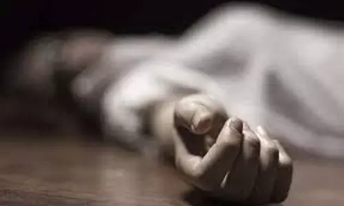 Mirzapur: विवाहिता की संदिग्ध मौत, पति ने लगाया पड़ोसी पर हत्या का आरोप