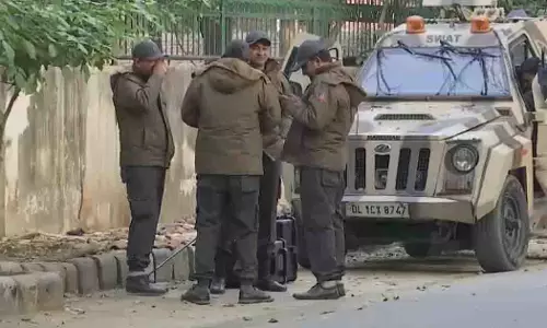 गणतंत्र दिवस से पहले IIT कैंपस, हौज खास में NSG ने एक मॉक ड्रिल की आयोजित गणतंत्र दिवस से पहले IIT कैंपस, हौज खास में NSG ने एक मॉक ड्रिल की आयोजित