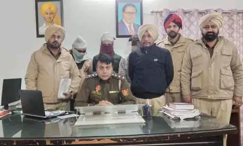 Gharuan में कार चोरी के आरोप में किशोर समेत तीन गिरफ्तार Gharuan में कार चोरी के आरोप में किशोर समेत तीन गिरफ्तार