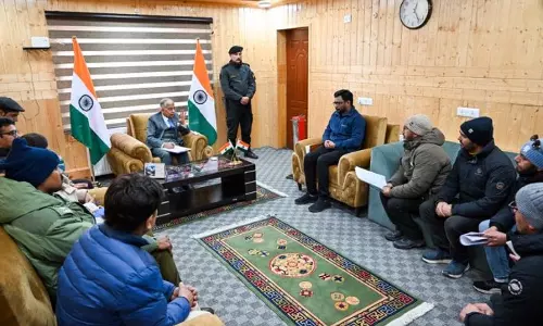 विभिन्न प्रतिनिधिमंडलों ने Ladakh के उपराज्यपाल से मुलाकात की विभिन्न प्रतिनिधिमंडलों ने Ladakh के उपराज्यपाल से मुलाकात की