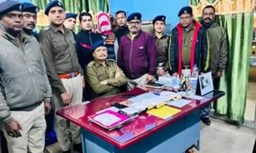 Malda में ट्रेन से 10 करोड़ रुपये की संदिग्ध ब्राउन शुगर जब्त Malda में ट्रेन से 10 करोड़ रुपये की संदिग्ध ब्राउन शुगर जब्त