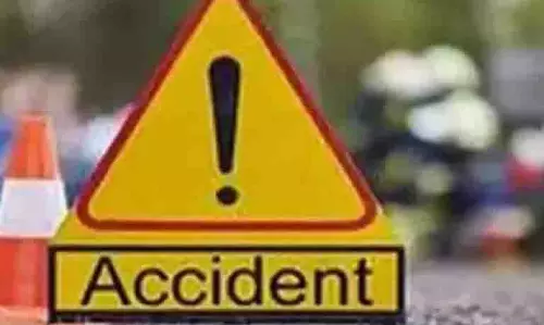 Kerala : शूटिंग के दौरान मौत, दुर्घटना में शामिल लग्जरी कार के असली मालिक की पहचान हुई Kerala : शूटिंग के दौरान मौत, दुर्घटना में शामिल लग्जरी कार के असली मालिक की पहचान हुई