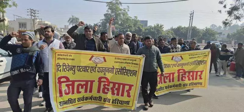 Haryana : भ्रष्ट पटवारियों की सूची वापस लें और हड़ताल का सामना करें अन्यथा राजस्व अधिकारी