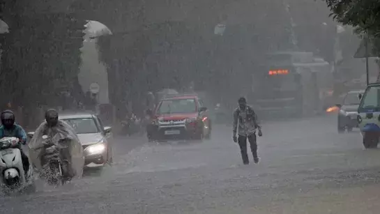 Jaipur: राजस्थान के इन 9 जिलों में आज फिर होगी बारिश Jaipur: राजस्थान के इन 9 जिलों में आज फिर होगी बारिश