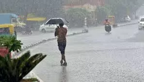weather: पारा 30 डिग्री पार, कल से बारिश की चेतावनी; आठ जिलों में अलर्ट weather: पारा 30 डिग्री पार, कल से बारिश की चेतावनी; आठ जिलों में अलर्ट