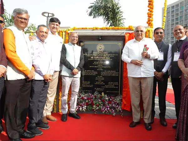 सीएम भूपेंद्र पटेल ने Ahmedabad में ऑक्सीजन पार्क का उद्घाटन किया सीएम भूपेंद्र पटेल ने Ahmedabad में ऑक्सीजन पार्क का उद्घाटन किया