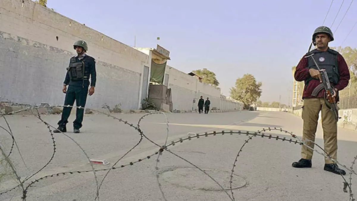 Taliban ने अफगानिस्तान में कैदी विनिमय में पकड़े गए दो अमेरिकियों को रिहा करने की घोषणा की Taliban ने अफगानिस्तान में कैदी विनिमय में पकड़े गए दो अमेरिकियों को रिहा करने की घोषणा की