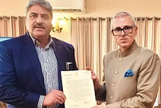 विधायक सज्जाद शाहीन ने CM उमर अब्दुल्ला से मुलाकात की विधायक सज्जाद शाहीन ने CM उमर अब्दुल्ला से मुलाकात की