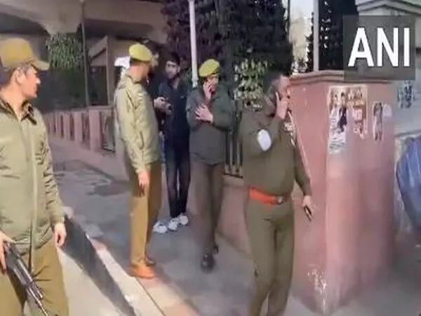 Jammu: ज्वेल चौक पर गोलीबारी, पुलिस मौके पर