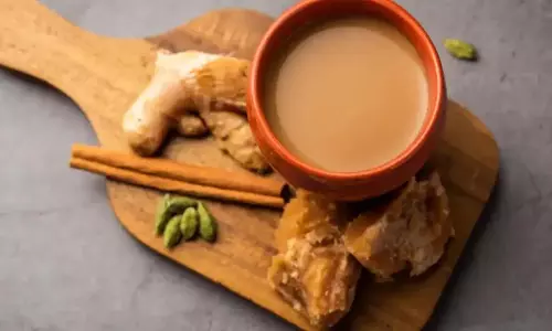 Jaggery Recipes: सर्दियों में गुड़ से बनी ये चीजें जरूर खाएं Jaggery Recipes: सर्दियों में गुड़ से बनी ये चीजें जरूर खाएं